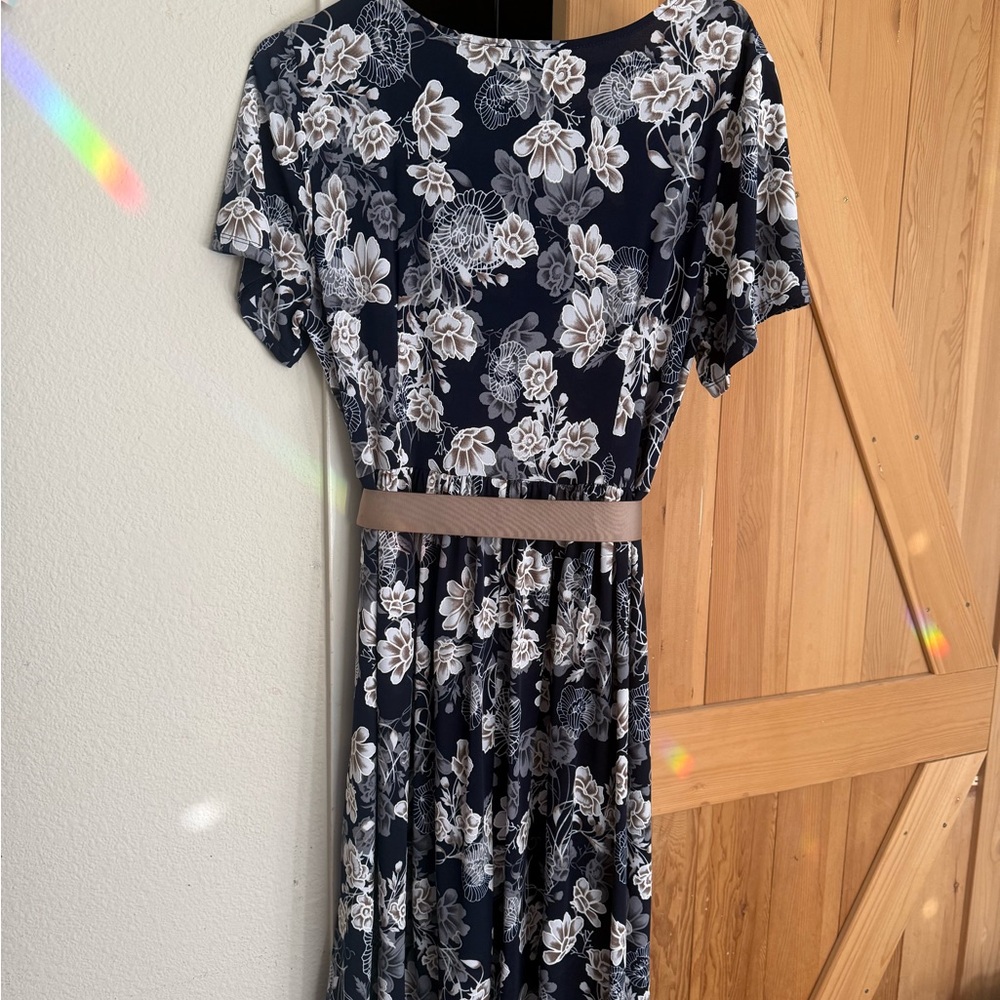 Navy Floral Midi Dress with Belt - Picture 5 of 5